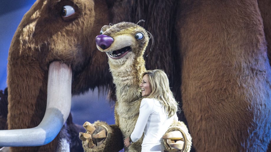 Für zauberhafte Momente in der Show sorgte auch der Auftritt der Ice-Age-Figuren, mit denen Helene zusammen sang. Für zauberhafte Momente in der Show sorgte auch der Auftritt der Ice-Age-Figuren, mit denen Helene zusammen sang.