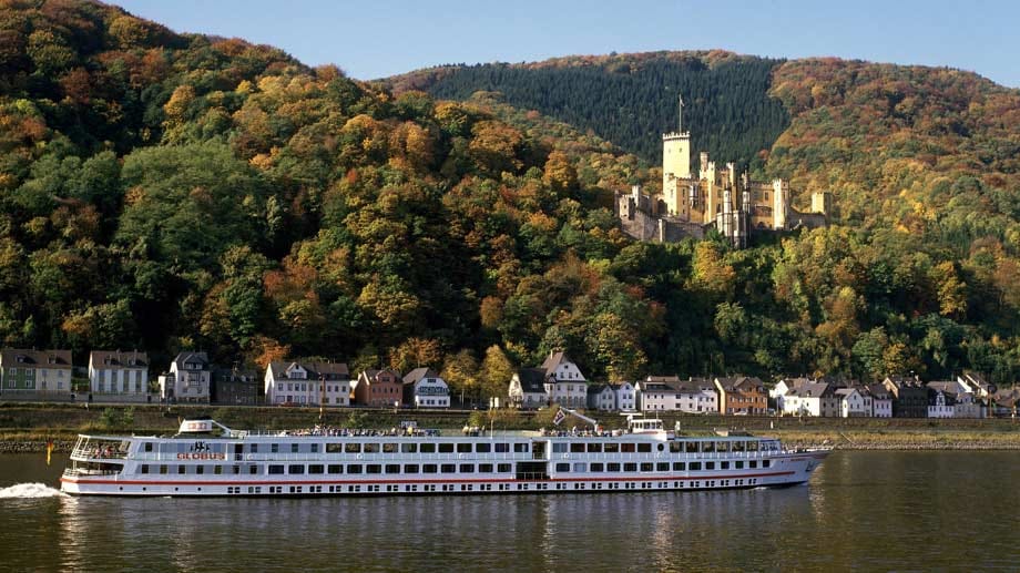 Noch auf Koblenzer Territorium taucht Schloss Stolzenfels als herausragendes Beispiel der Rheinromantik auf.
