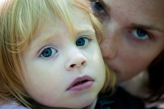 Ist Papa plötzlich ein Monster? Stalking betrifft auch die Kinder der "Zielperson"