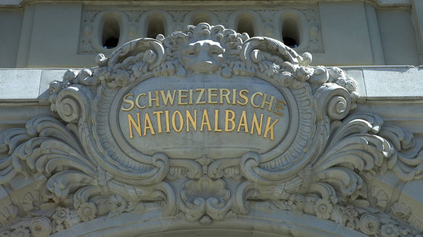 Schriftzug der Schweizerischen Nationalbank in Bern