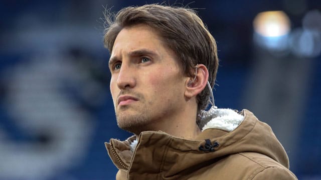 Muss in der Vorbereitung weiterhin kürzertreten: HSV-Keeper René Adler. Muss in der Vorbereitung weiterhin kürzertreten: HSV-Keeper René Adler.