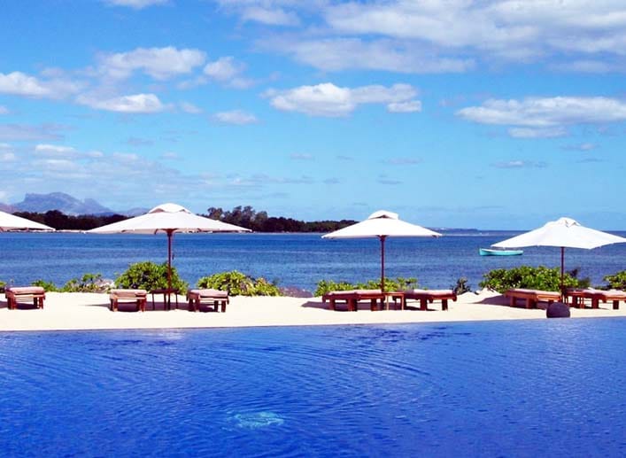 Hotel The Oberoi Mauritius in Baie Aux Turtes: Luxus pur! Die paradiesische Anlage ist der beste Ort zum Relaxen.
