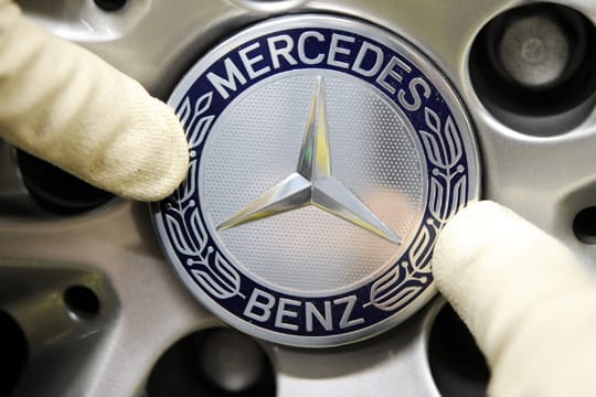 Daimler bleibt trotz Absatz-Rekords hinter dem Rivalen BMW