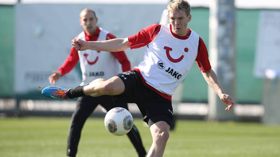 Artjoms Rudnevs beim Training von Hannover 96.