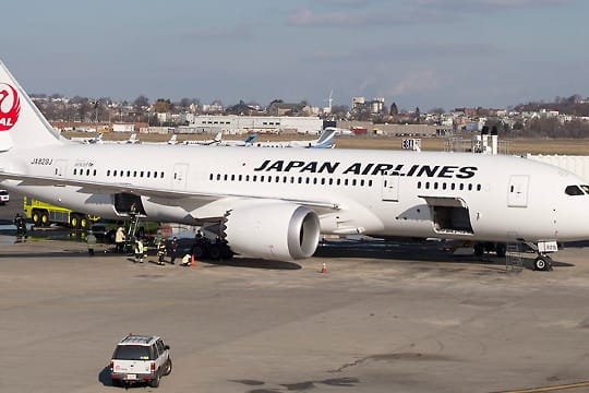 Bereits Anfang letzten Jahres hatte ein "Dreamliner" von Japan Airlines in Boston Schwierigkeiten mit den Batterien