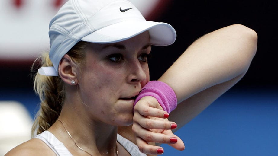 Sabine Lisicki hat die Organisatoren der Australian Open nach ihrem Zweitrunden-Aus kritisiert. Sabine Lisicki hat die Organisatoren der Australian Open nach ihrem Zweitrunden-Aus kritisiert.