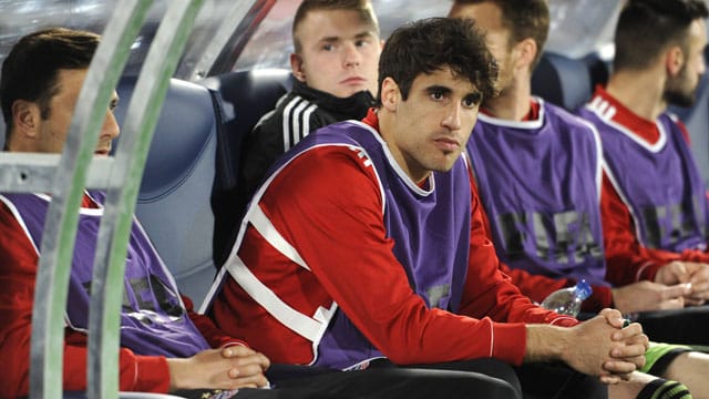 Javi Martinez könnte schon bald der bestbezahlte Bankangestellte Deutschlands sein. Javi Martinez könnte schon bald der bestbezahlte Bankangestellte Deutschlands sein.
