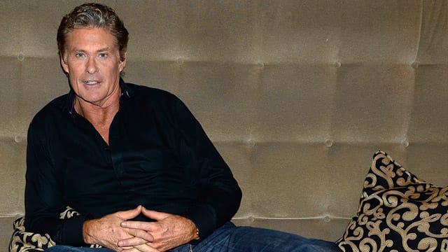 Der ehemalige "Baywatch"-Star David Hasselhoff bekommt eine eigene Talkshow in Schweden. Der ehemalige "Baywatch"-Star David Hasselhoff bekommt eine eigene Talkshow in Schweden.