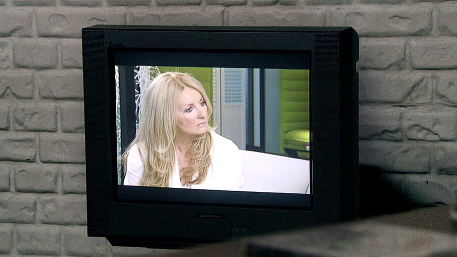 Bei "Exclusiv"-Frontfrau Frauke Ludowig inszeniert sie sich in der Folge vom 27.01.2014 als bemitleidenswertes Opfer. Bei "Exclusiv"-Frontfrau Frauke Ludowig inszeniert sie sich in der Folge vom 27.01.2014 als bemitleidenswertes Opfer.