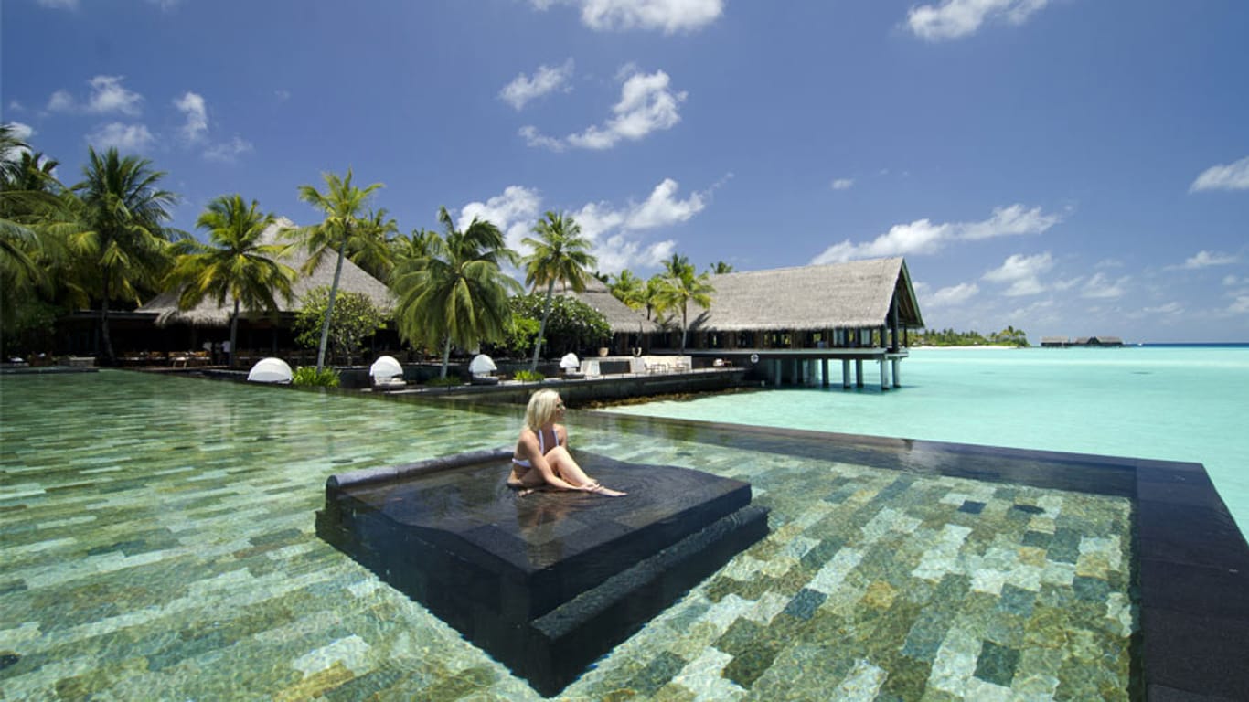 Luxus statt Robinson-Feeling: Die Resorts auf den Malediven werden immer größer.
