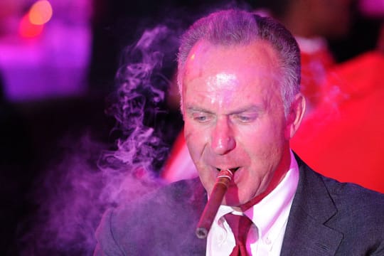 Karl-Heinz Rummenigge lässt kurz vor dem Rückrundenstart noch einmal Dampf ab.