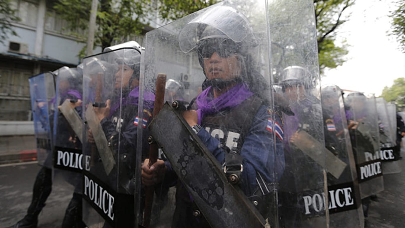 Anhaltende Massenproteste in Bangkok