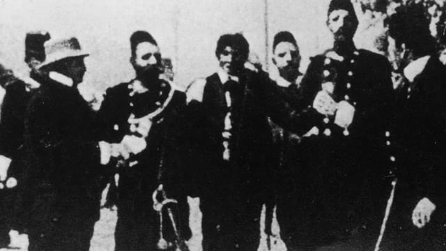 Sarajevo: Gavrilo Princip wird nach dem Attentat auf Franz Ferdinand von Österreich-Ungarn am 28. Juni 1914 abgeführt. Einen Monat später beginnt der Erste Weltkrieg.