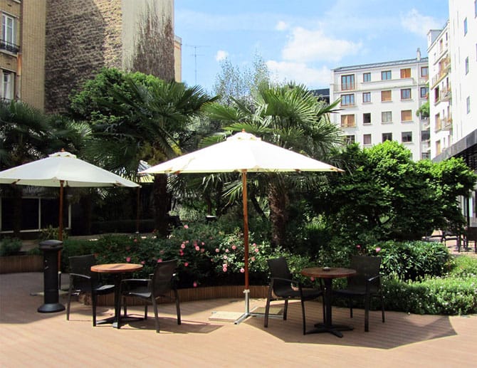 Das Hotel "Oceania Paris Porte de Versailles" in Paris verfügt über kuschlige Zimmer, freundlichen Service und ein köstliches Frühstück. Romantische Stunden zu zweit versprechen Pool und Entspannungs-Bereich.