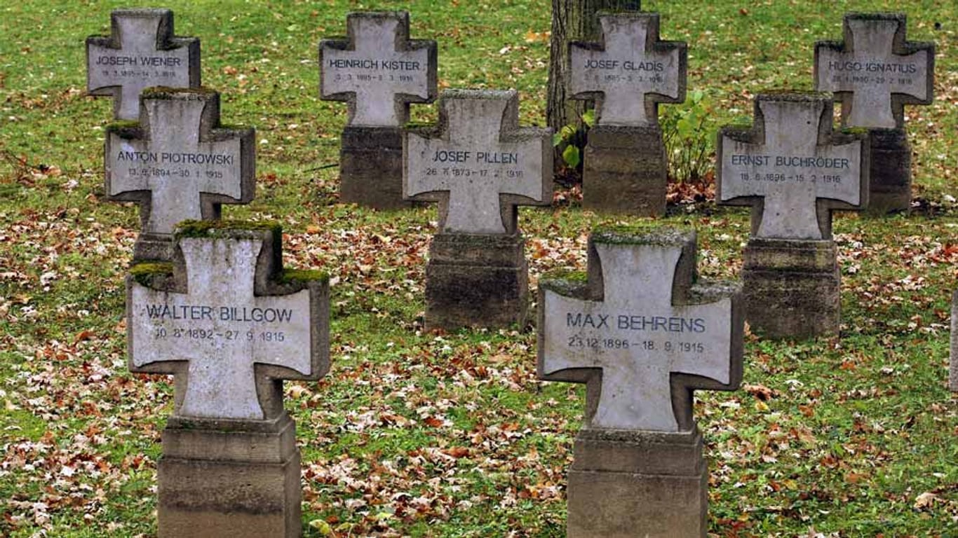 Nur wenige Grabsteine, die vom Volksbund Deutsche Kriegsgräberfürsorge gepflegt werden, erinnern an die fast zwei Millionen deutschen Gefallenen im Ersten Weltkrieg