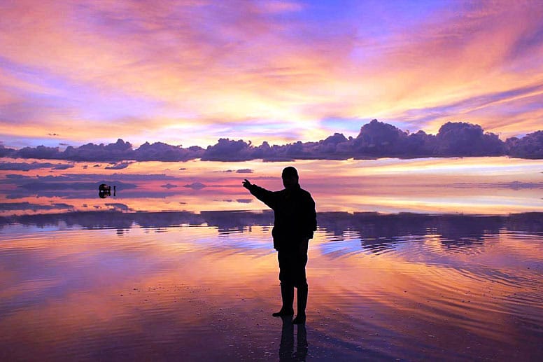 Mit mehr als 10.000 Quadratkilometern ist der Salar de Uyuni der größte ausgetrocknete Salzsee der Welt.