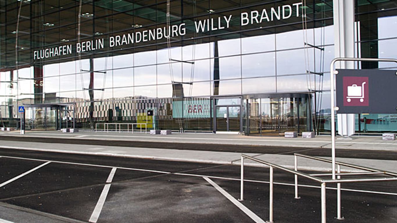 Pannenflughafen Berlin-Brandenburg soll noch teurer werden