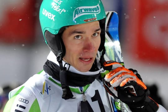 Ski-Star Felix Neureuther gibt vor den Olympischen Winterspielen ein kritisches Interview.