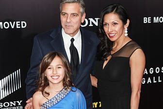 George Clooney erschien zur Premiere von "Monuments Men" in New York mit bezaubernder Begleitung.