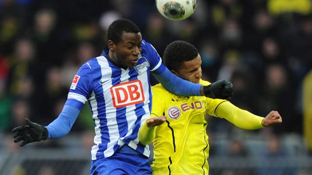 Adrian Ramos (li) könnte im Sommer die Seiten wechseln.