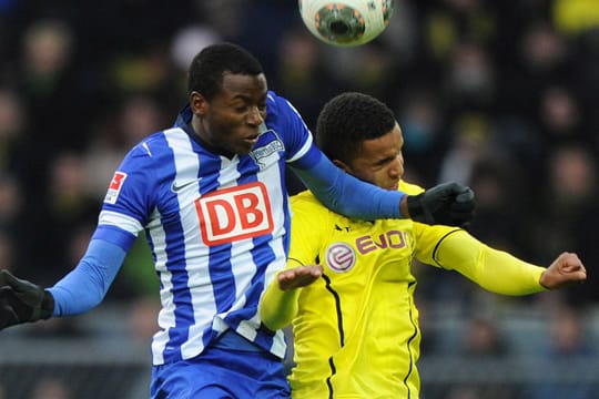 Adrian Ramos (li) könnte im Sommer die Seiten wechseln.