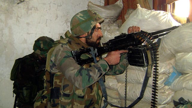 Soldat der syrischen Armee in Homs