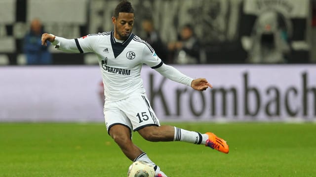 Dennis Aogo bleibt bei Schalke bis 2017.