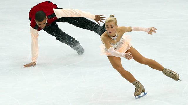 Verhängnisvoller Patzer: Für Aljona Savchenko und Robin Szolkowy reicht es nur zu Bronze. Verhängnisvoller Patzer: Für Aljona Savchenko und Robin Szolkowy reicht es nur zu Bronze.