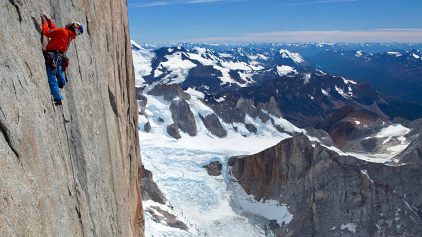 David Lama am Cerro Torre in Patagonien.