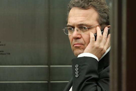 Verdacht gegen Edathy - Kritik an Friedrichs Informationspolitik