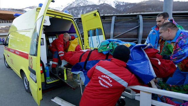 Der Bahnarbeiter wurde sofort versorgt und ins Krankenhaus gebracht.