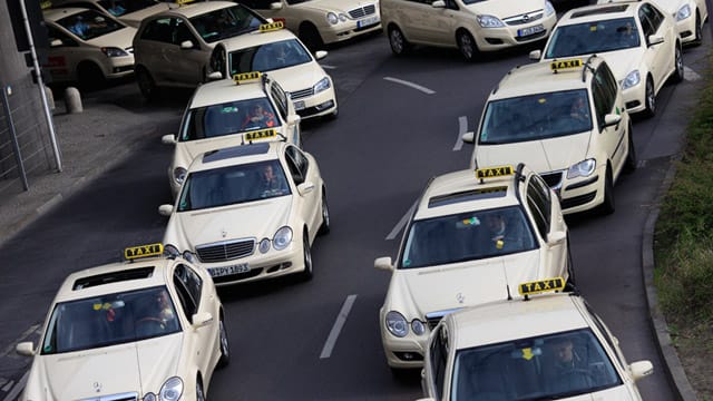 Die große Zeit der Mercedes-Taxis ist wohl langsam vorbei