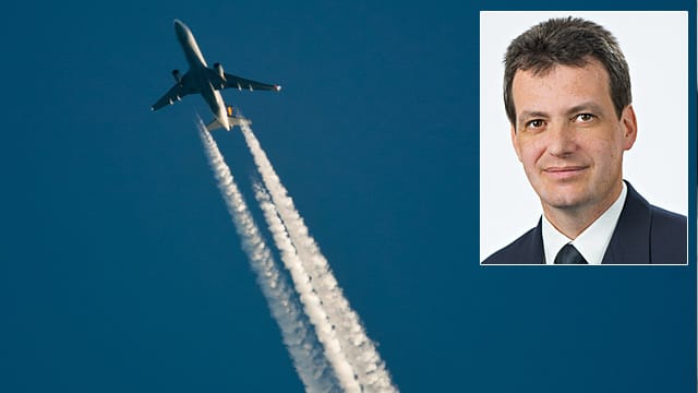 Lassen Flugzeuge Kerosin ab? Pilot Jörg Handwerg gibt bei T-Online.de Antworten