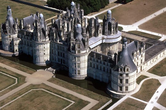 Blick auf das weltberühmte Schloss Chambord an der Loire.