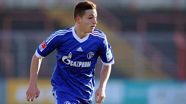 Schalke 04 setzt große Hoffnungen in den 17-jährigen Donis Avdijaj. Schalke 04 setzt große Hoffnungen in den 17-jährigen Donis Avdijaj.