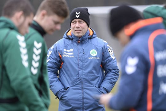 Neben Trainer Kramer sind bereits neun Spieler der SpVgg Greuther Fürth von dem Virus betroffen.