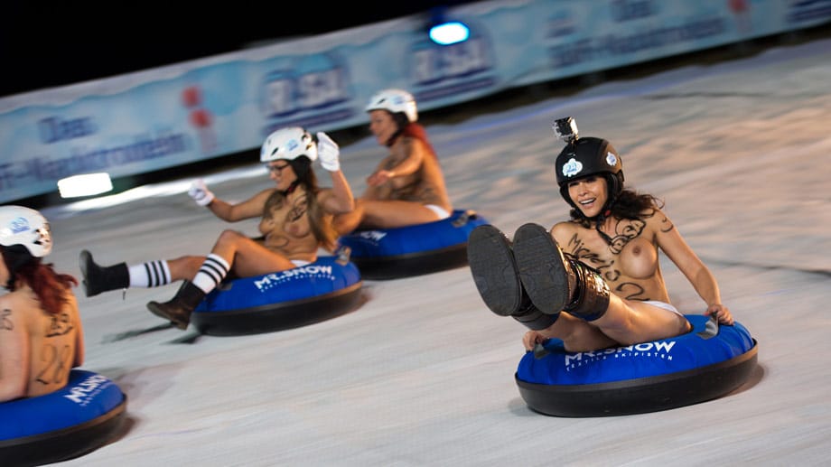 Beim Sausen über die Piste scheint Nacktschnecke Micaela viel Spaß zu haben.