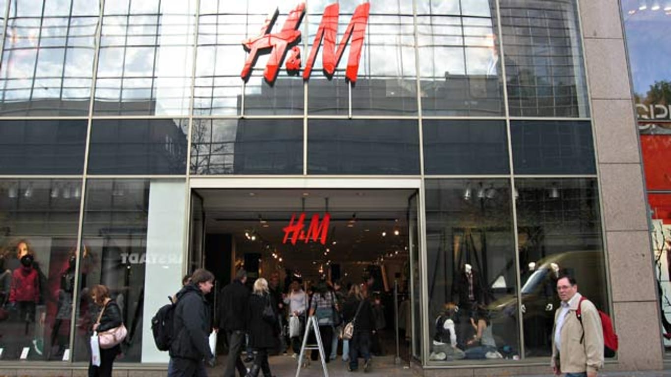 H&M: Modekette sammelt Altkleider.