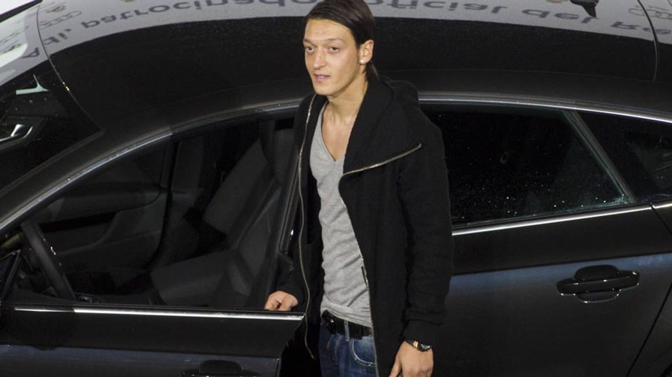 Mesut Özil war nach Medienberichten an einem Verkehrsunfall beteiligt.