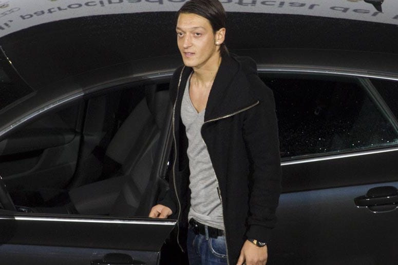 Mesut Özil war nach Medienberichten an einem Verkehrsunfall beteiligt.