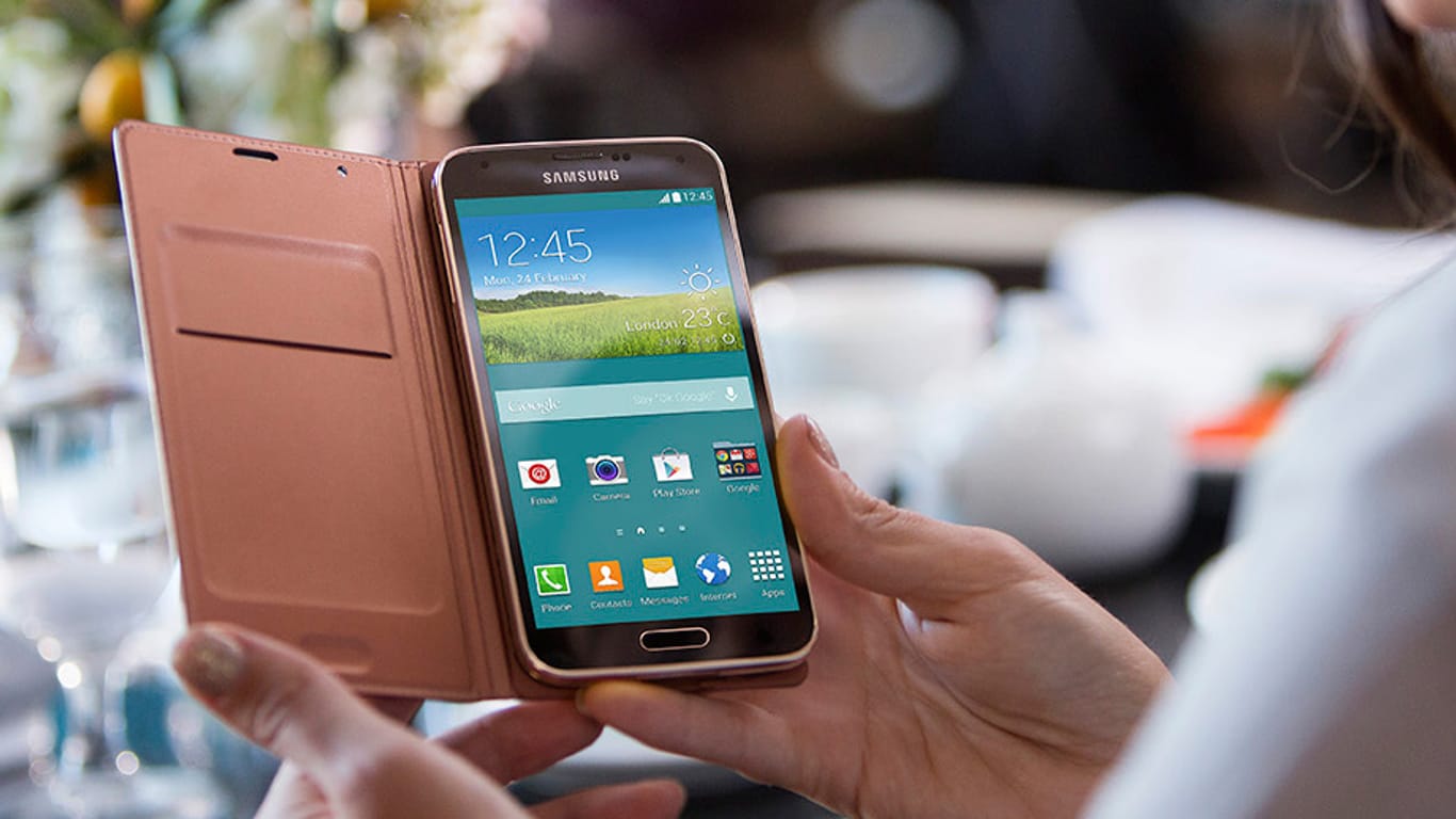Samsung nannte bisher keinen Preis für das Galaxy S5, einige Händler listen es aber bereits.
