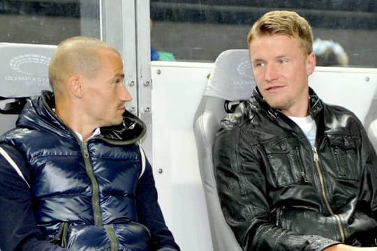 Die Hertha-Profis Peer Kluge (li.) und Maik Franz wehren sich gegen ihre Abschiebung zur Amateurmannschaft.