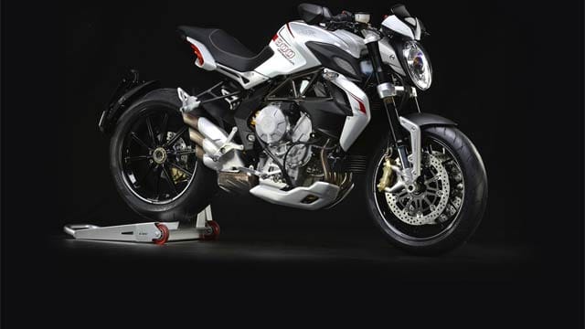 Brutal im wahrsten Sinne des Worts: Die MV Agusta 800 Brutale Dragster.