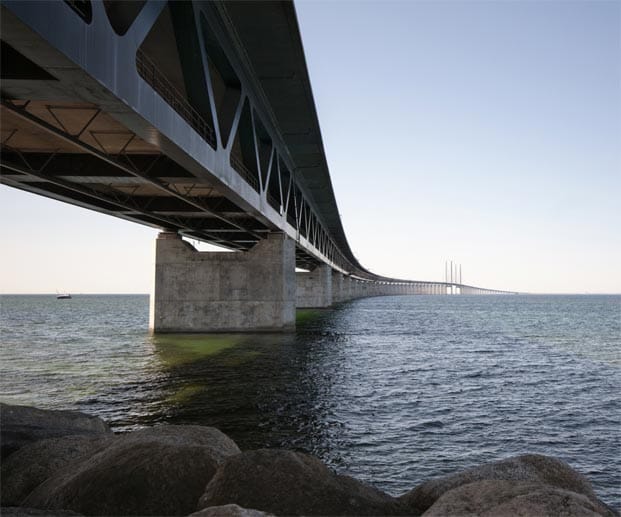 Eine Brücke über dem Meer: Diese Brücke verbindet Kopenhagen in Dänemark mit Malmö in Schweden.