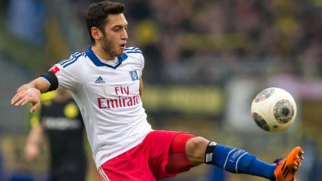 Um ein Haar wäre Hakan Calhanoglu nicht beim HSV sondern bei Werder Bremen gelandet. Um ein Haar wäre Hakan Calhanoglu nicht beim HSV sondern bei Werder Bremen gelandet.
