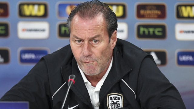 Huub Stevens ist bei PAOK Saloniki gescheitert.