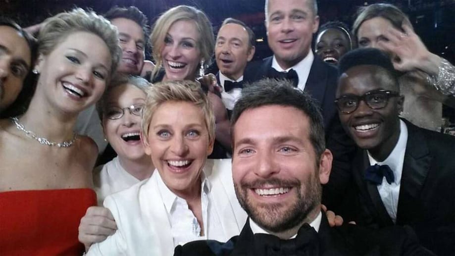 Selfie mit Oscar-Stars: Ellen DeGeneres legt Twitter lahm.