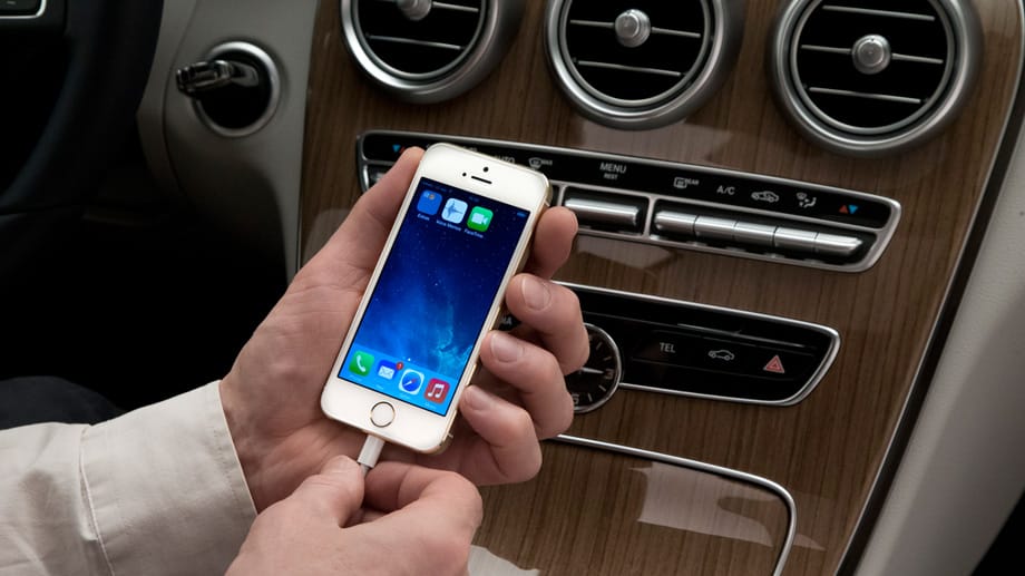 Nur die iPhones 5s, 5c und 5 unterstützen Apple CarPlay.