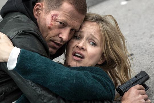 "Tatort: Kopfgeld": Schweiger stolpert als "Bulle gnadenlos" humorfrei von Logikloch zu Logikloch