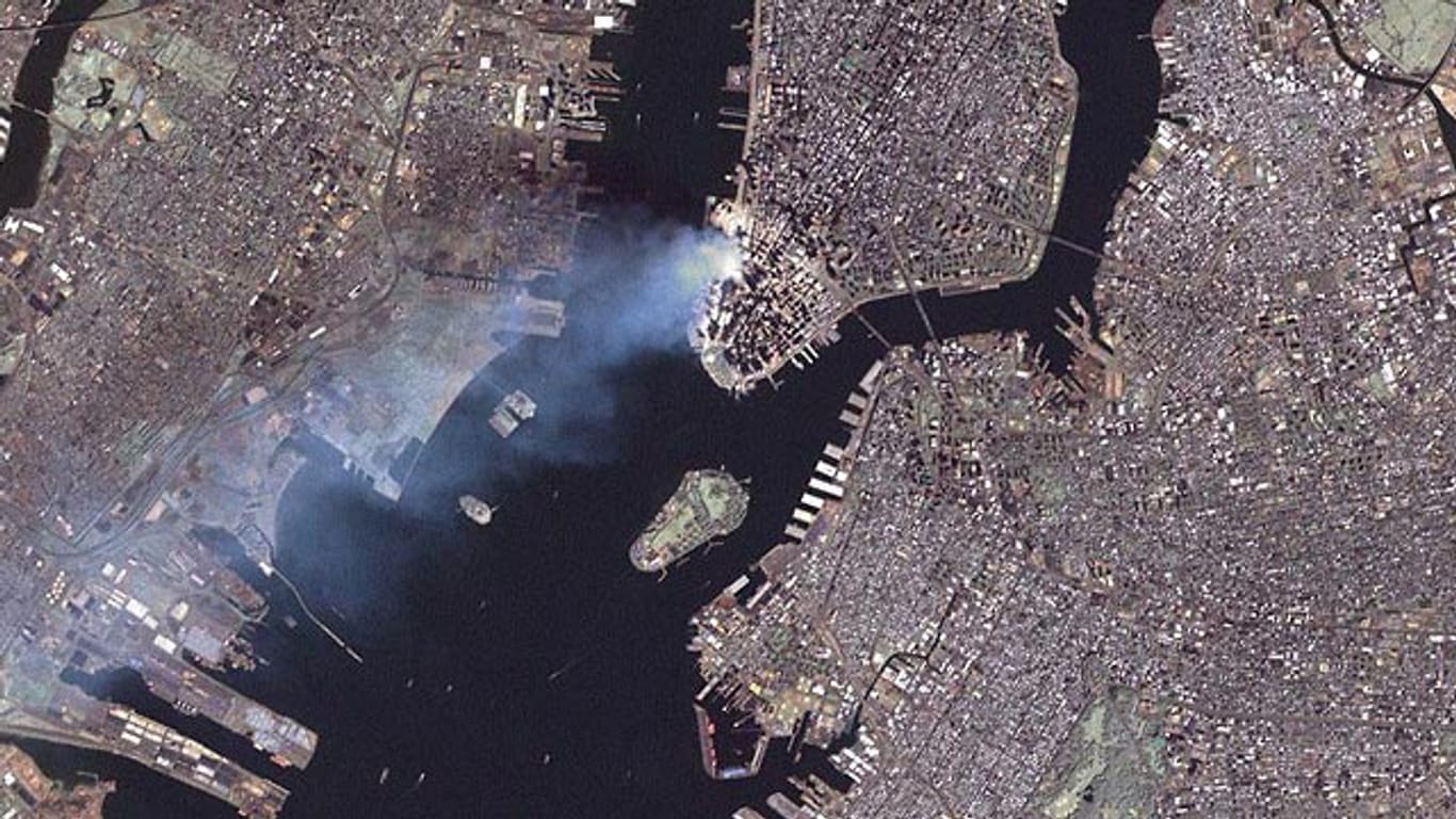 Satellitenbild New Yorks vom 11. September 2001 (Landsat 7) (